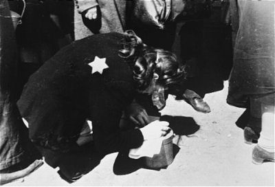 A young Jewish women writes her last letter before boarding the deportation train to Chelmno, 1942.